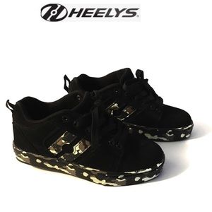 Heelys black and camo boys size 4 New